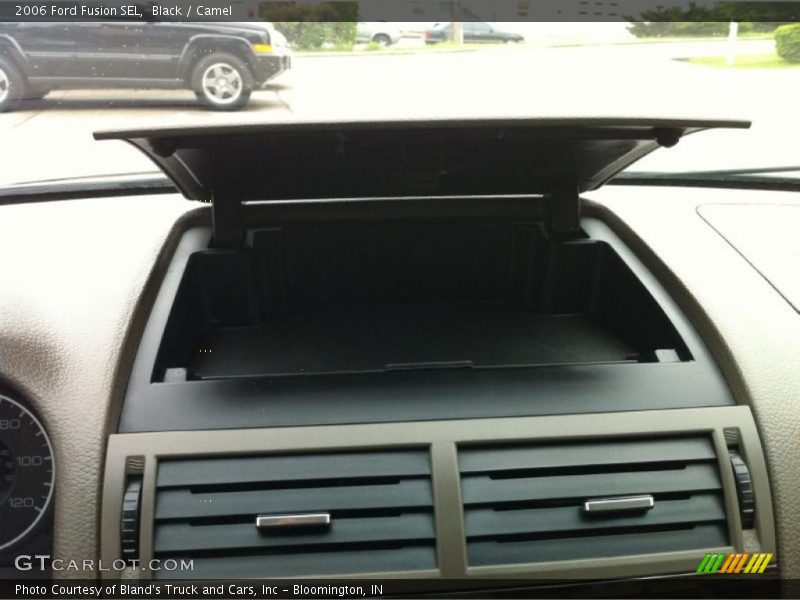 Black / Camel 2006 Ford Fusion SEL