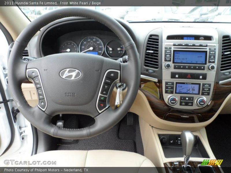 Dashboard of 2011 Santa Fe Limited