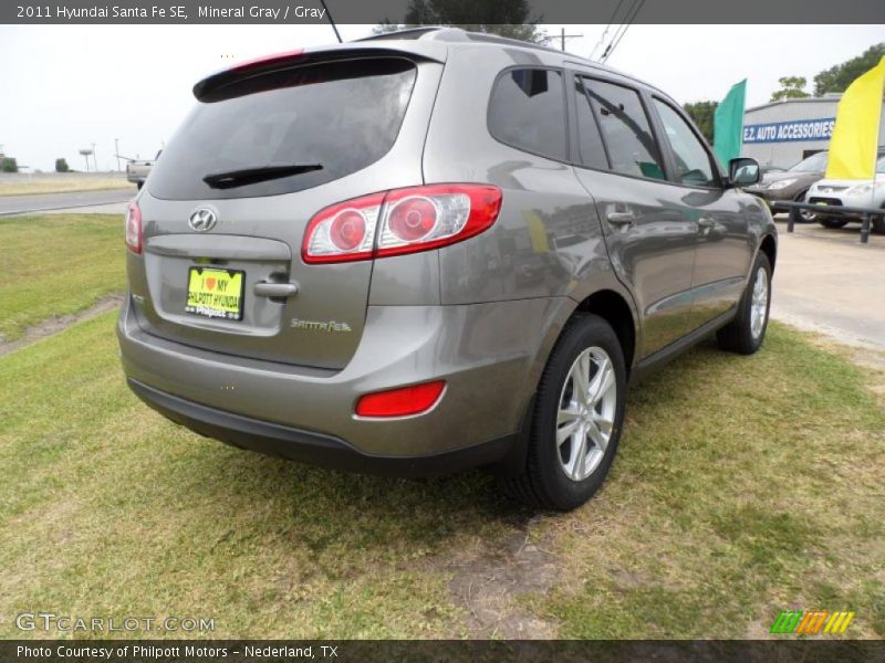 Mineral Gray / Gray 2011 Hyundai Santa Fe SE