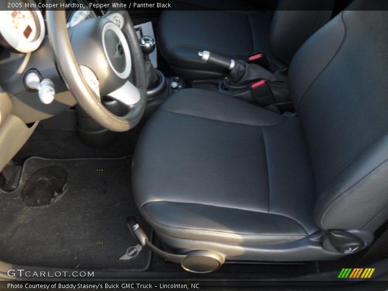 Pepper White / Panther Black 2005 Mini Cooper Hardtop