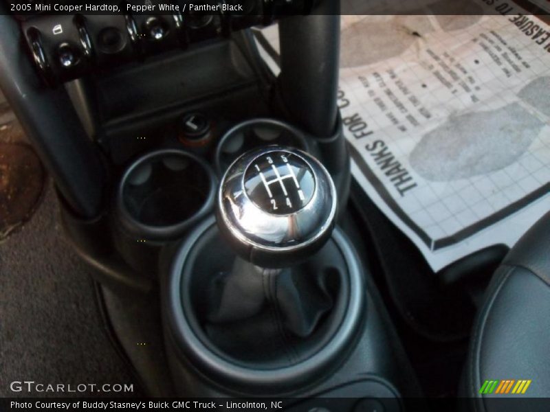 Pepper White / Panther Black 2005 Mini Cooper Hardtop