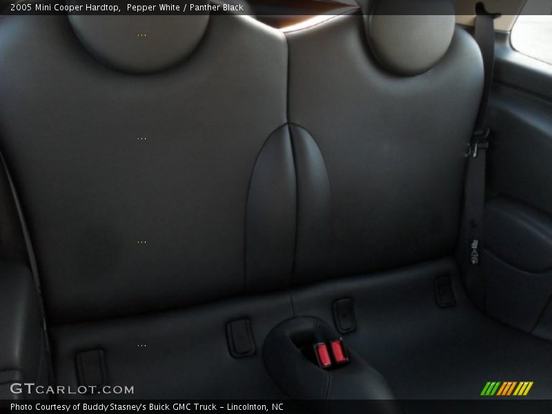 Pepper White / Panther Black 2005 Mini Cooper Hardtop
