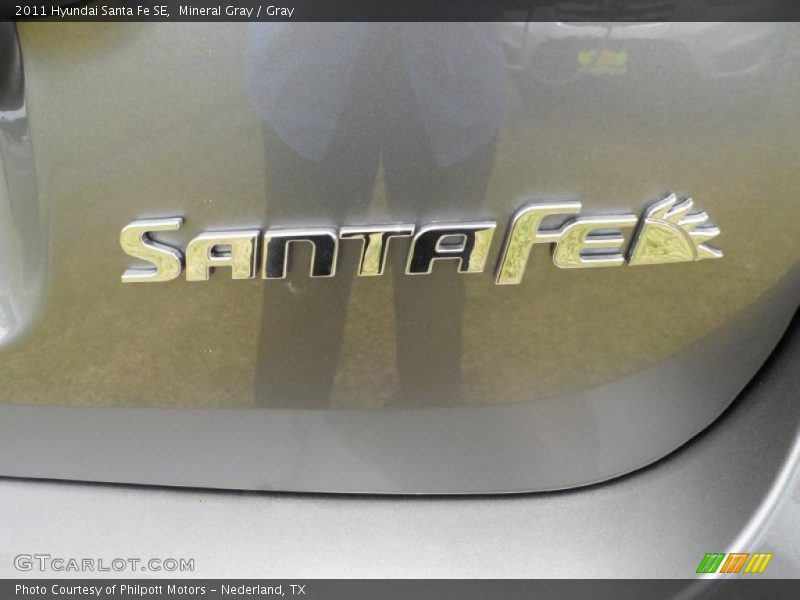 Mineral Gray / Gray 2011 Hyundai Santa Fe SE