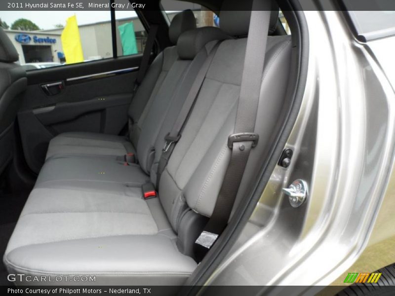 Mineral Gray / Gray 2011 Hyundai Santa Fe SE