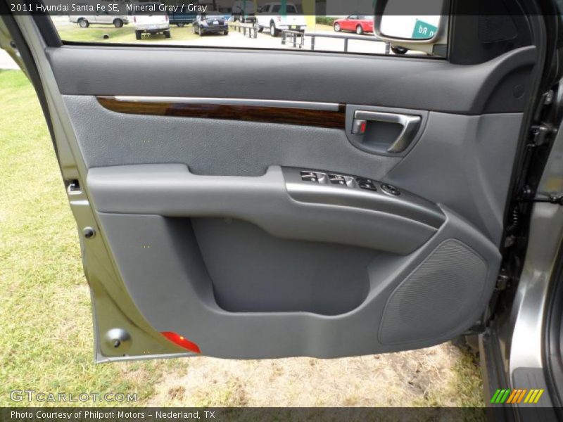 Mineral Gray / Gray 2011 Hyundai Santa Fe SE