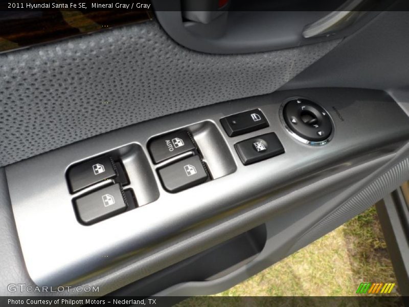 Mineral Gray / Gray 2011 Hyundai Santa Fe SE