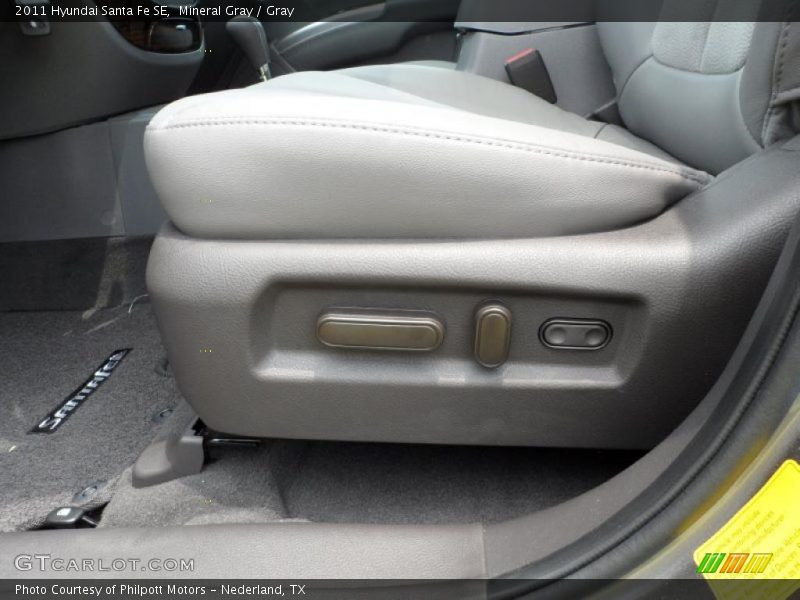 Mineral Gray / Gray 2011 Hyundai Santa Fe SE