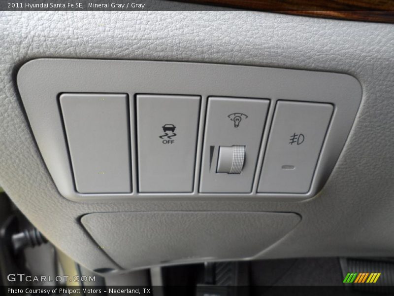 Mineral Gray / Gray 2011 Hyundai Santa Fe SE