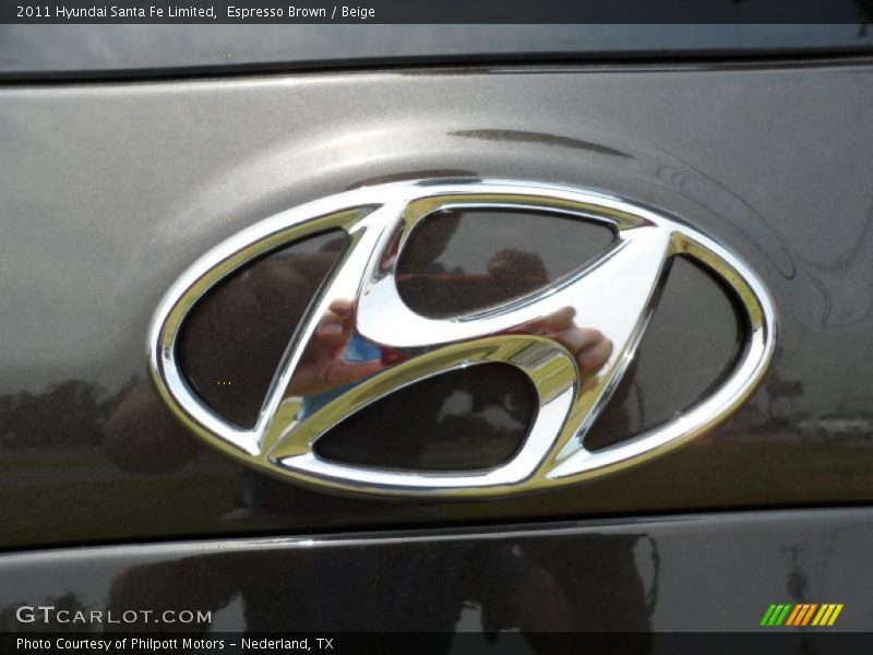  2011 Santa Fe Limited Logo