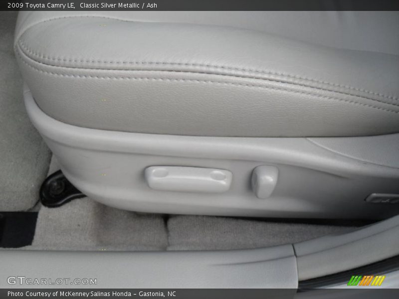 Classic Silver Metallic / Ash 2009 Toyota Camry LE