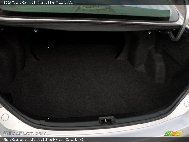 Classic Silver Metallic / Ash 2009 Toyota Camry LE