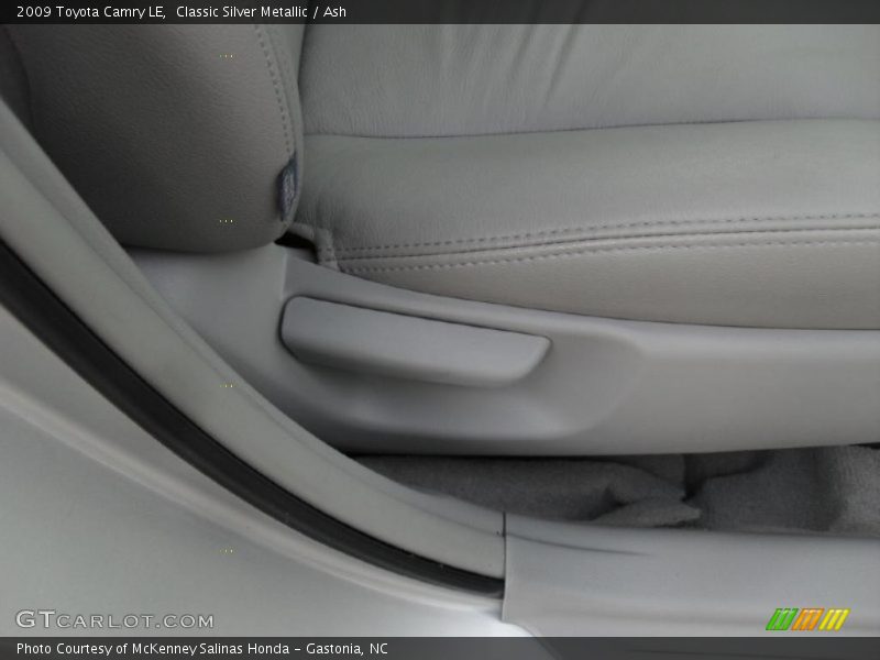 Classic Silver Metallic / Ash 2009 Toyota Camry LE