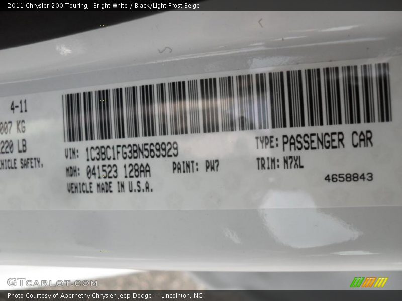 Bright White / Black/Light Frost Beige 2011 Chrysler 200 Touring
