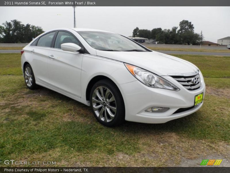 Porcelain White Pearl / Black 2011 Hyundai Sonata SE