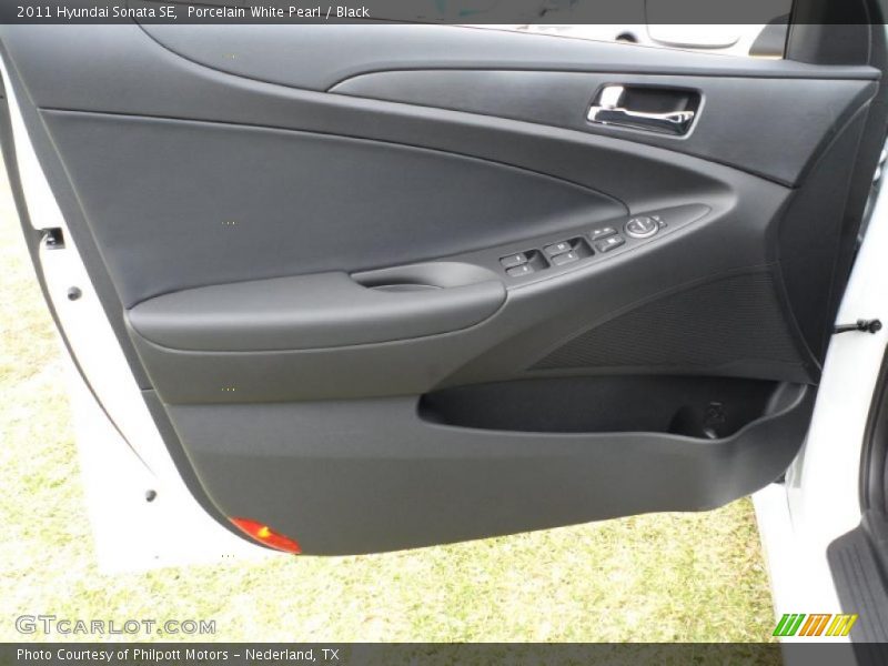Porcelain White Pearl / Black 2011 Hyundai Sonata SE