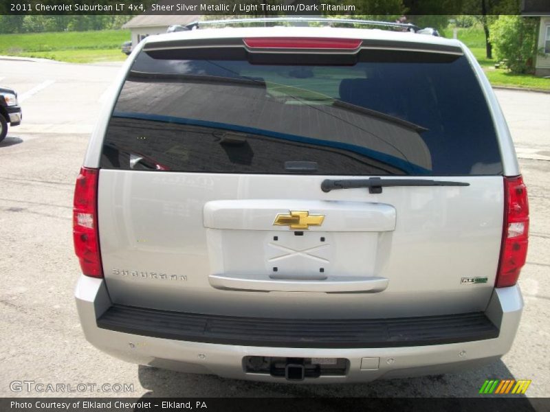 Sheer Silver Metallic / Light Titanium/Dark Titanium 2011 Chevrolet Suburban LT 4x4