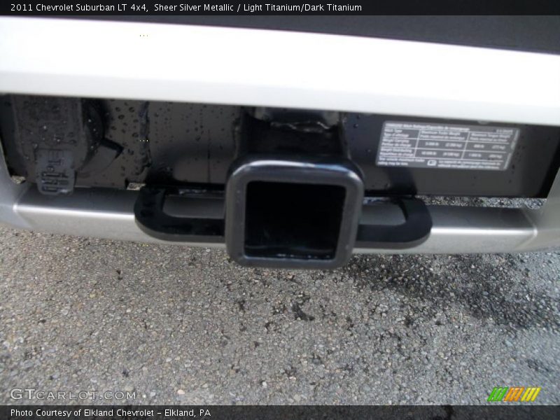 Sheer Silver Metallic / Light Titanium/Dark Titanium 2011 Chevrolet Suburban LT 4x4