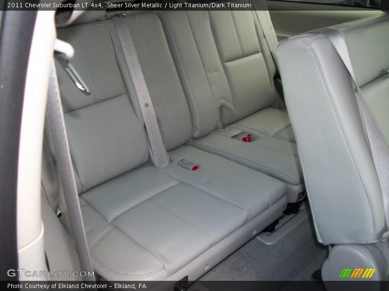 Sheer Silver Metallic / Light Titanium/Dark Titanium 2011 Chevrolet Suburban LT 4x4