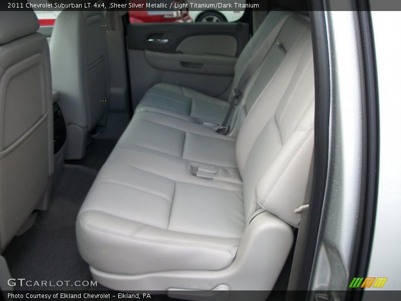 Sheer Silver Metallic / Light Titanium/Dark Titanium 2011 Chevrolet Suburban LT 4x4