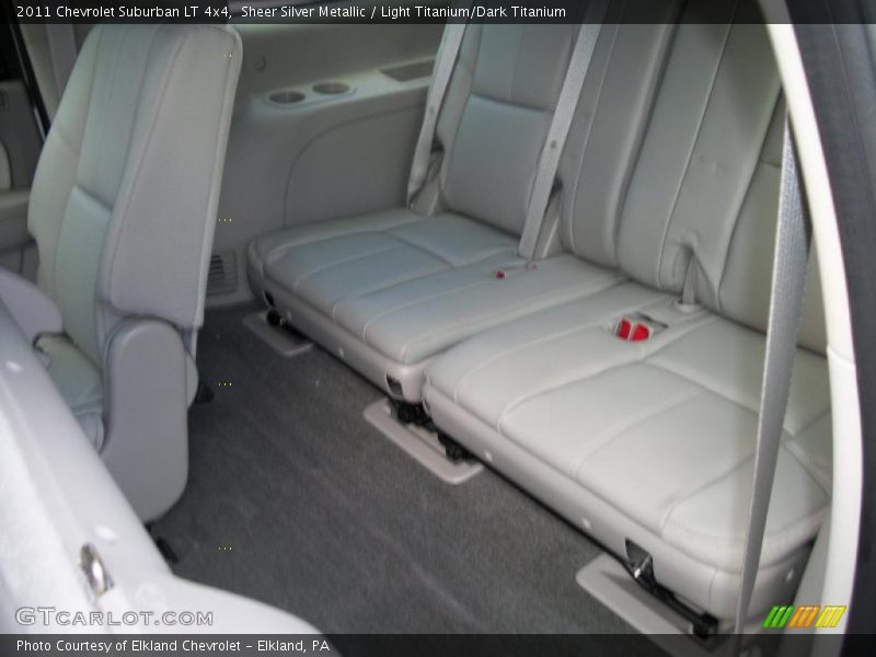 Sheer Silver Metallic / Light Titanium/Dark Titanium 2011 Chevrolet Suburban LT 4x4