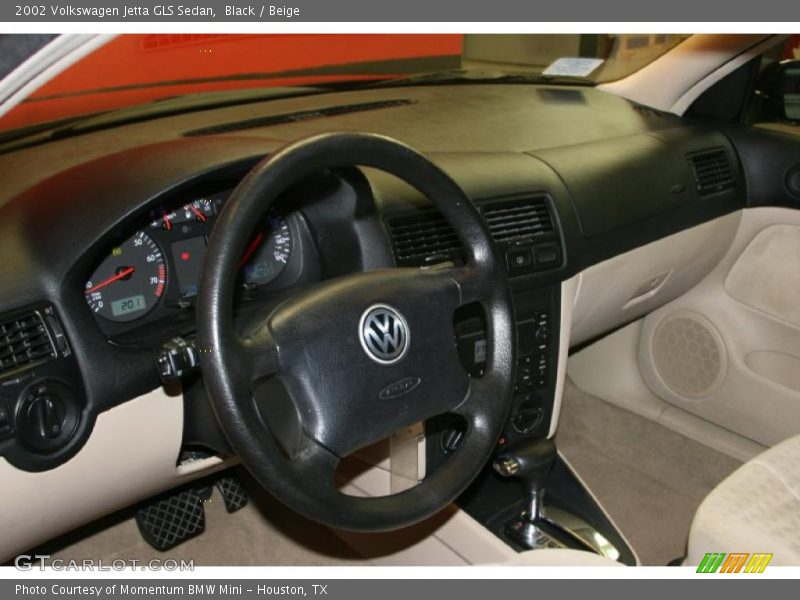 Black / Beige 2002 Volkswagen Jetta GLS Sedan
