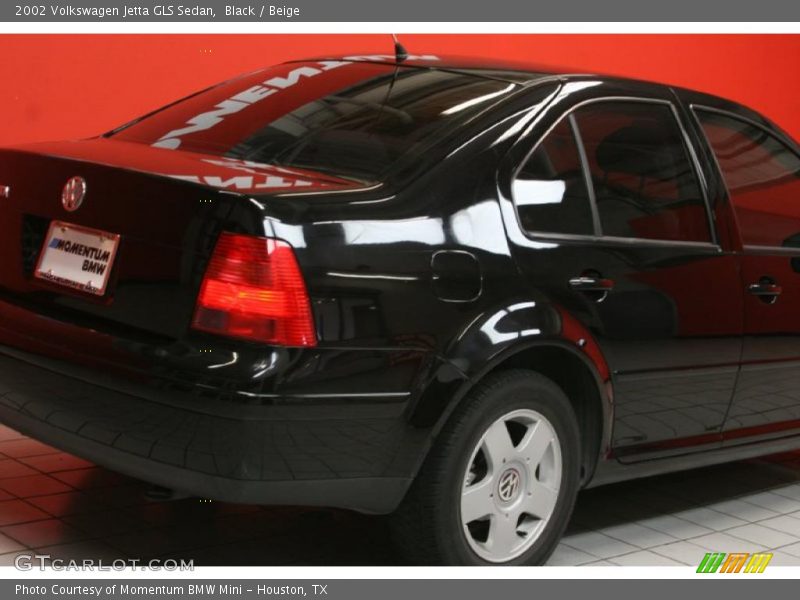 Black / Beige 2002 Volkswagen Jetta GLS Sedan