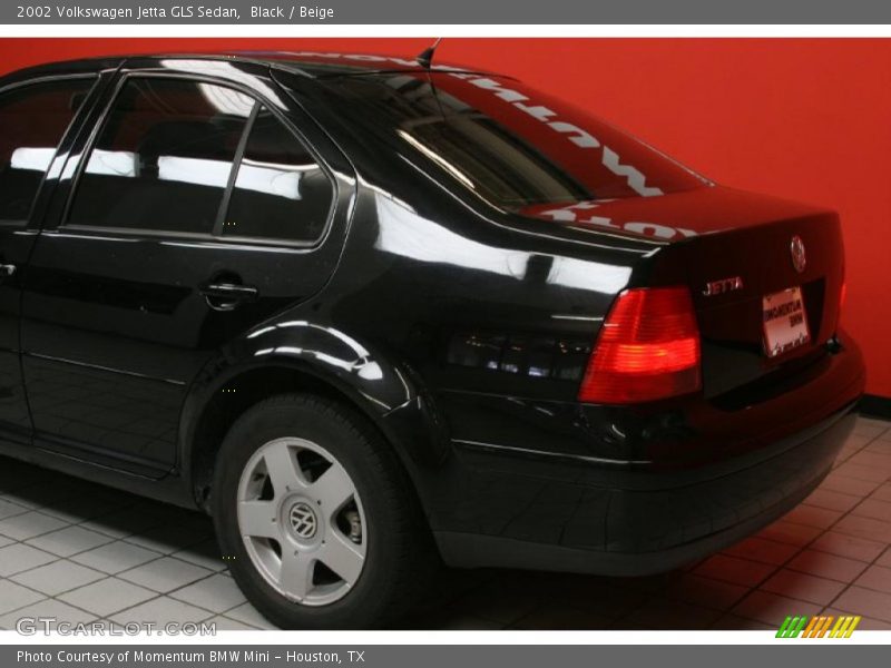 Black / Beige 2002 Volkswagen Jetta GLS Sedan