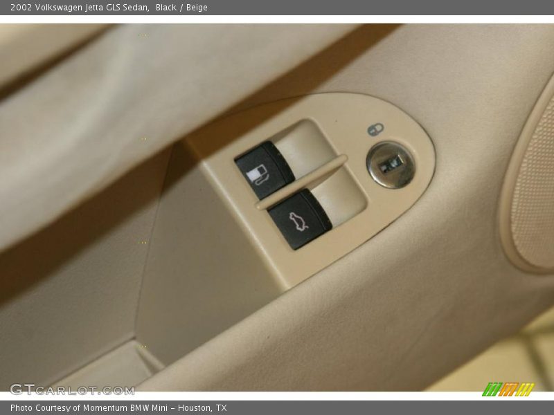 Black / Beige 2002 Volkswagen Jetta GLS Sedan