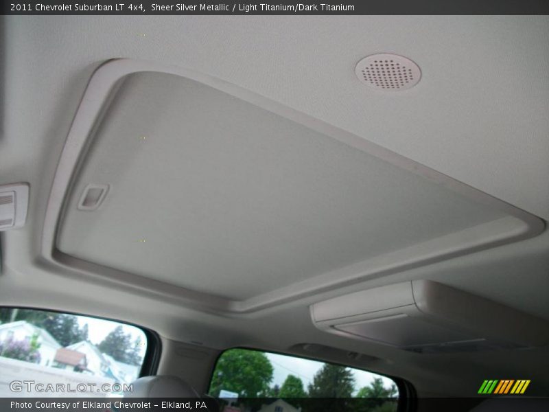 Sheer Silver Metallic / Light Titanium/Dark Titanium 2011 Chevrolet Suburban LT 4x4