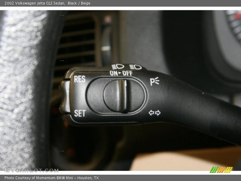 Black / Beige 2002 Volkswagen Jetta GLS Sedan