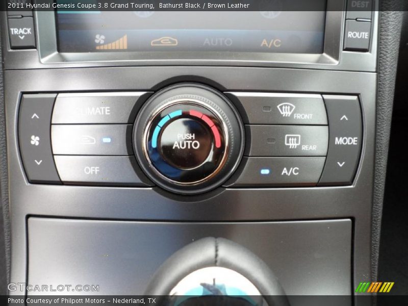 Controls of 2011 Genesis Coupe 3.8 Grand Touring