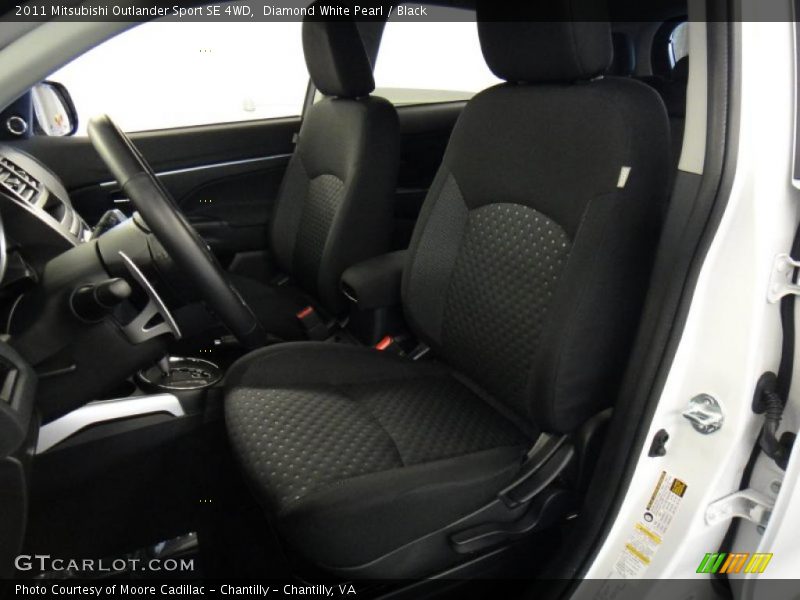 Diamond White Pearl / Black 2011 Mitsubishi Outlander Sport SE 4WD