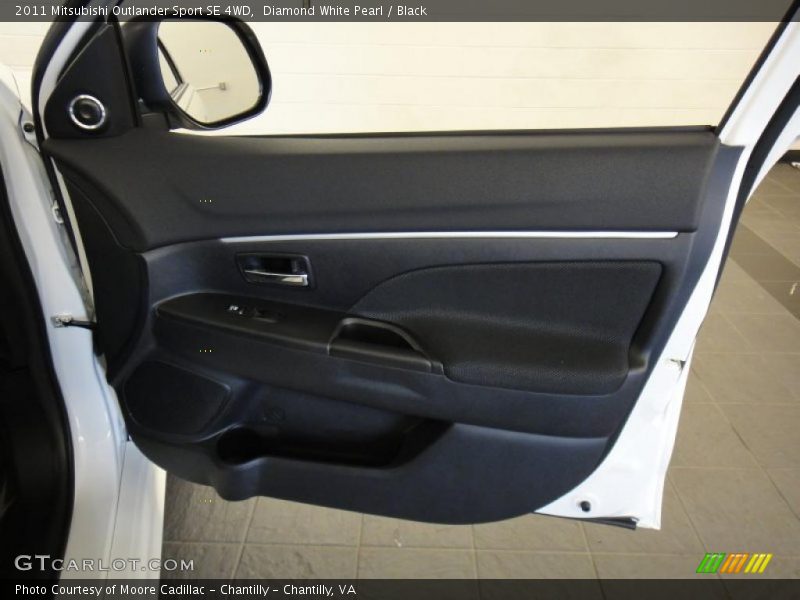 Diamond White Pearl / Black 2011 Mitsubishi Outlander Sport SE 4WD