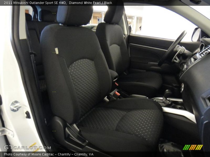 Diamond White Pearl / Black 2011 Mitsubishi Outlander Sport SE 4WD
