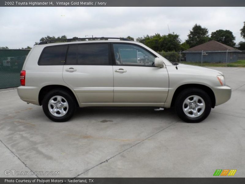 Vintage Gold Metallic / Ivory 2002 Toyota Highlander I4