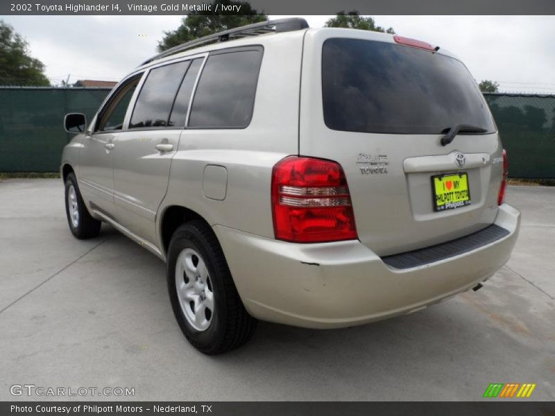 Vintage Gold Metallic / Ivory 2002 Toyota Highlander I4