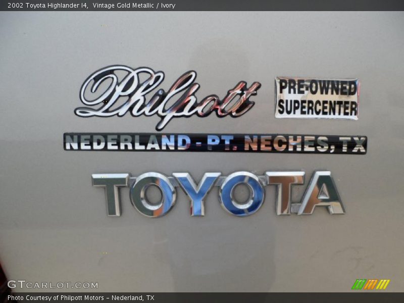 Vintage Gold Metallic / Ivory 2002 Toyota Highlander I4