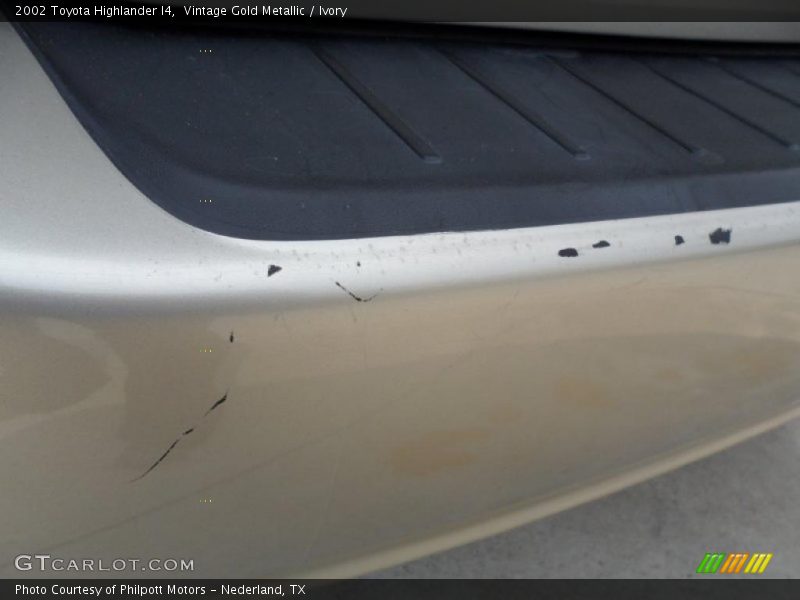 Vintage Gold Metallic / Ivory 2002 Toyota Highlander I4