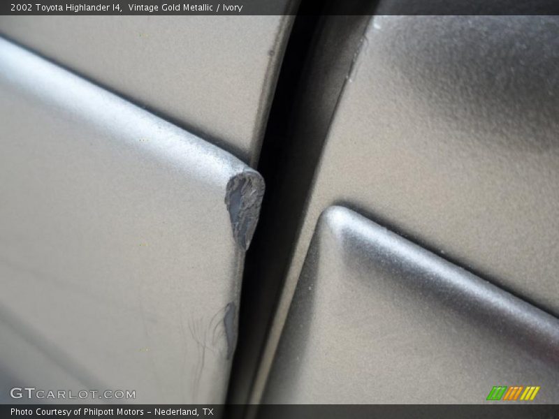 Vintage Gold Metallic / Ivory 2002 Toyota Highlander I4