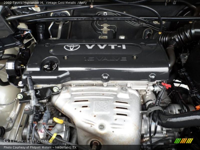 Vintage Gold Metallic / Ivory 2002 Toyota Highlander I4