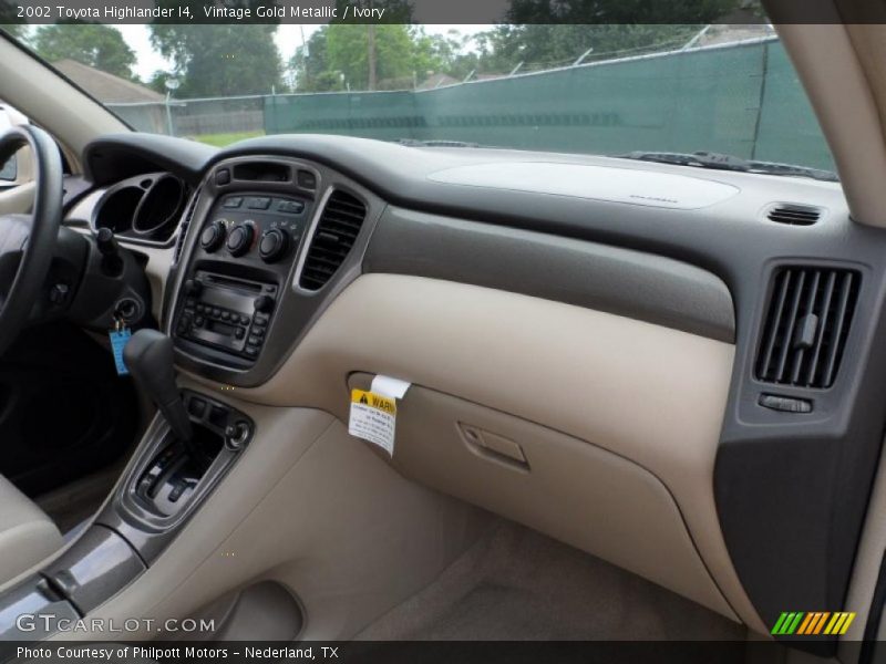 Vintage Gold Metallic / Ivory 2002 Toyota Highlander I4