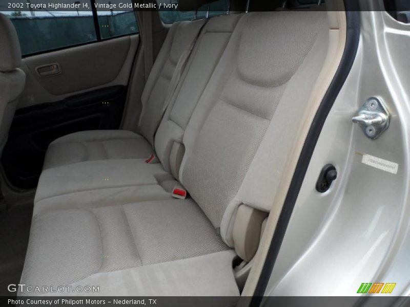Vintage Gold Metallic / Ivory 2002 Toyota Highlander I4