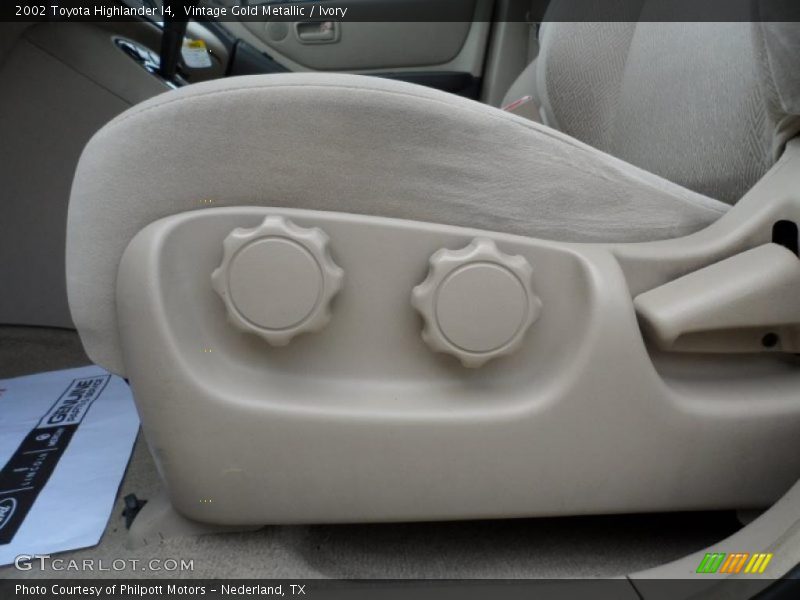 Vintage Gold Metallic / Ivory 2002 Toyota Highlander I4