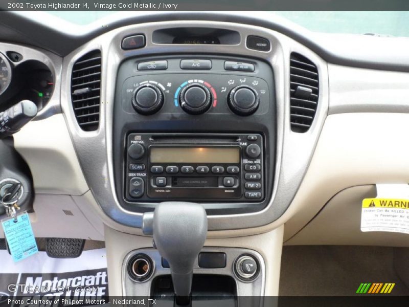 Vintage Gold Metallic / Ivory 2002 Toyota Highlander I4