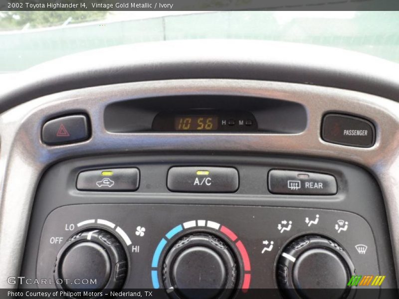 Vintage Gold Metallic / Ivory 2002 Toyota Highlander I4