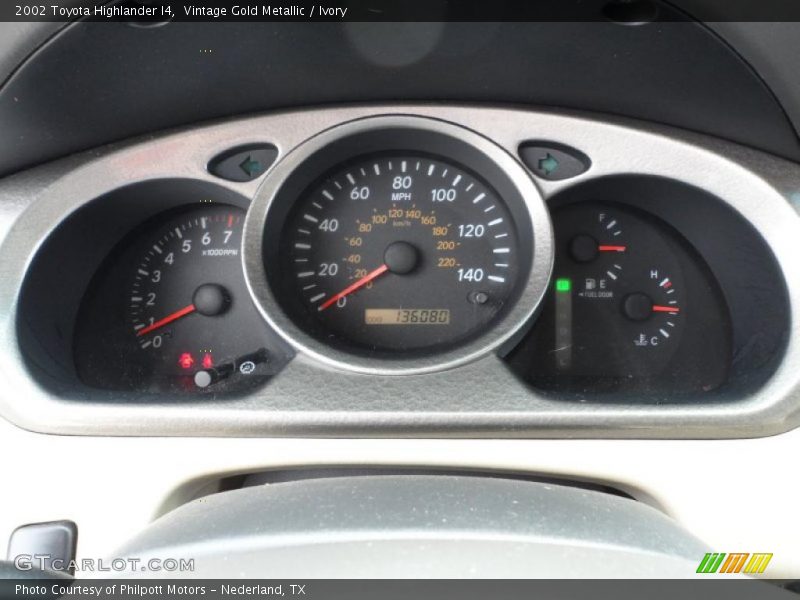 Vintage Gold Metallic / Ivory 2002 Toyota Highlander I4