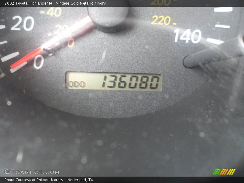 Vintage Gold Metallic / Ivory 2002 Toyota Highlander I4