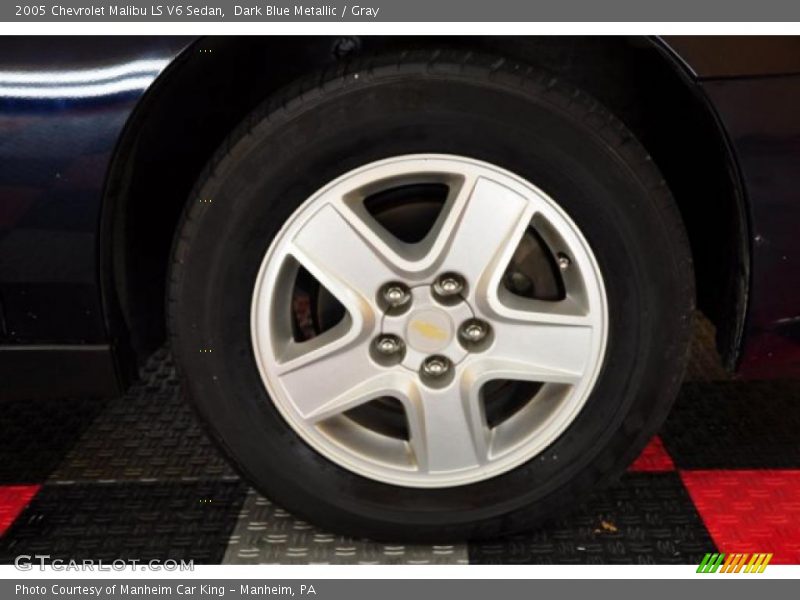 Dark Blue Metallic / Gray 2005 Chevrolet Malibu LS V6 Sedan