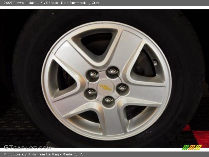 Dark Blue Metallic / Gray 2005 Chevrolet Malibu LS V6 Sedan