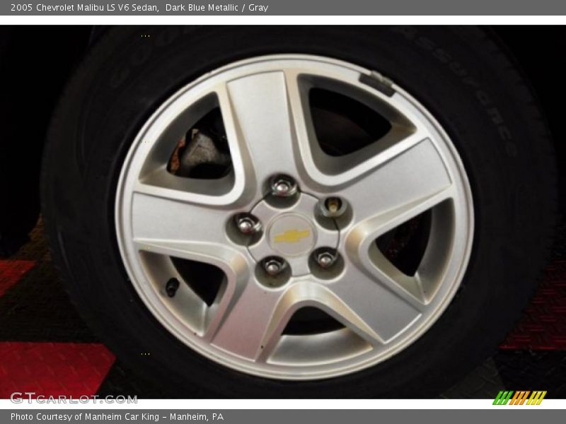 Dark Blue Metallic / Gray 2005 Chevrolet Malibu LS V6 Sedan